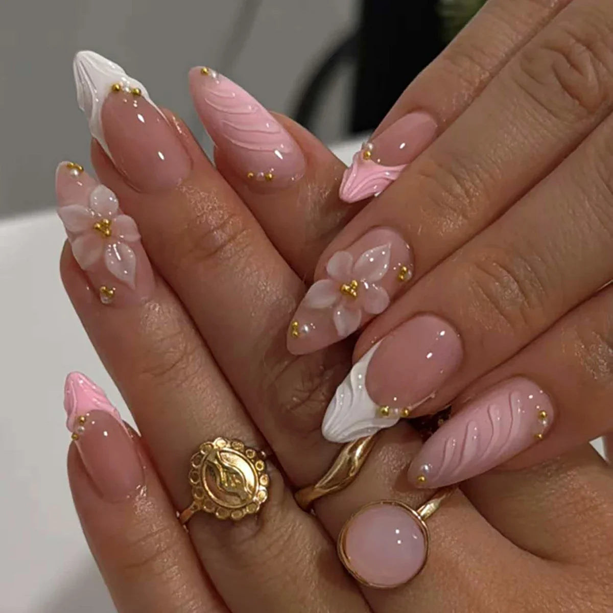 Nails & Press-Ons